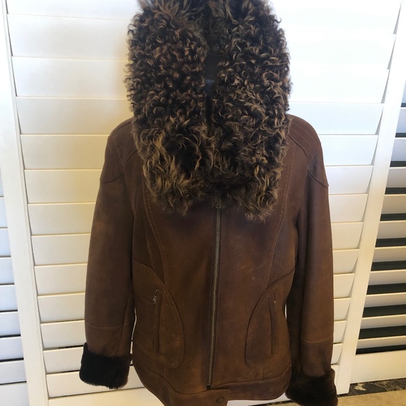 Chocolate Brown short SHEARLING LEATHER COAT - Fits sizes 7-9 - Picture 7 of 7